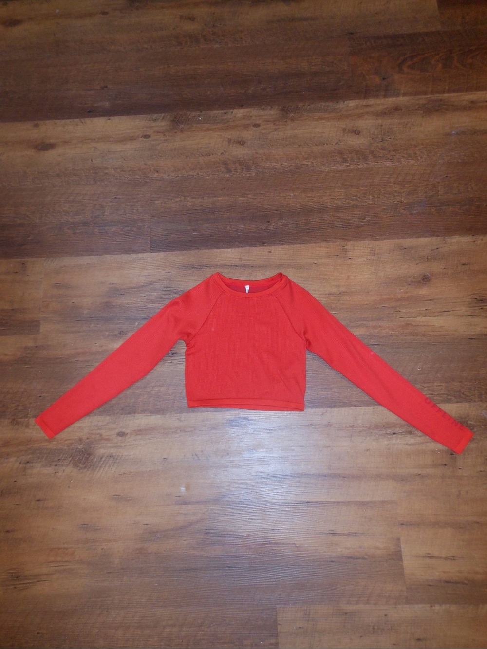 aerie Red Long Sleeve Cropped Tee